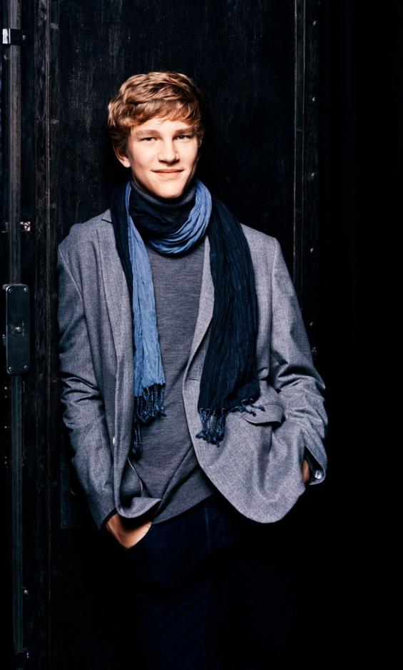 Jan Lisiecki promotional photo