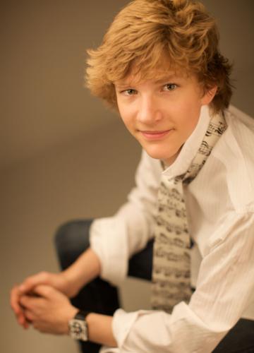 A young Jan Lisiecki